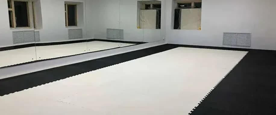 gallery slide
